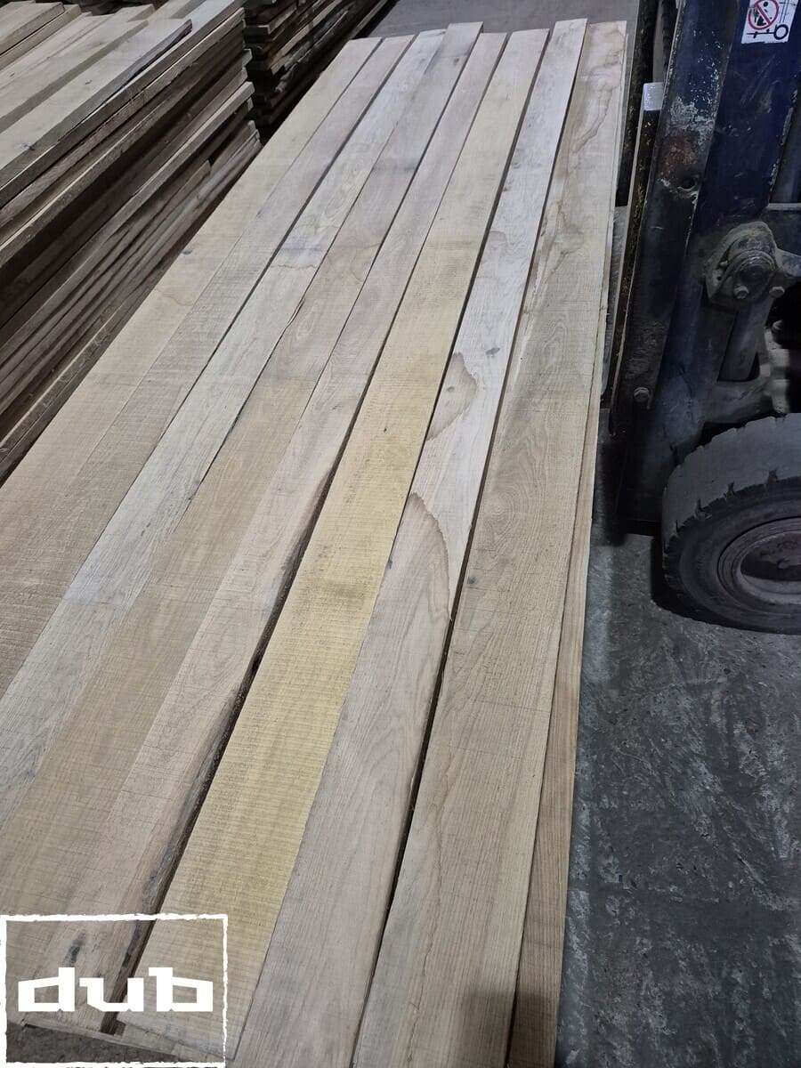Массив дуба, обрезной 0 сорт 2000-3000х150х32мм 
